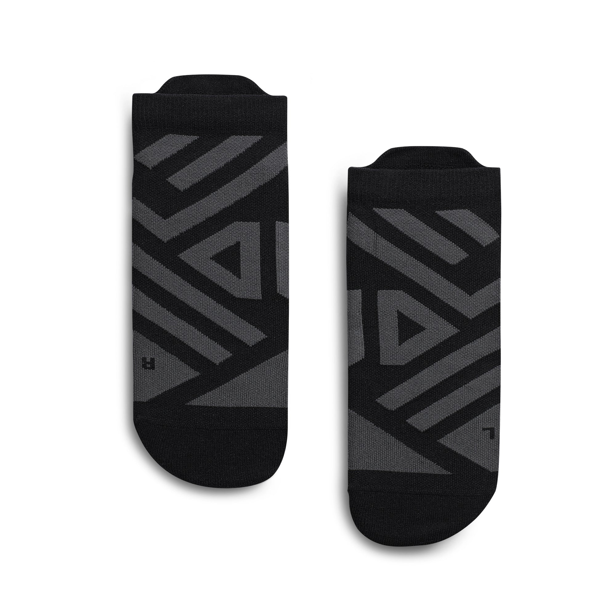 On Performance Low Sock | Black / Shadow - Ekiden Sports