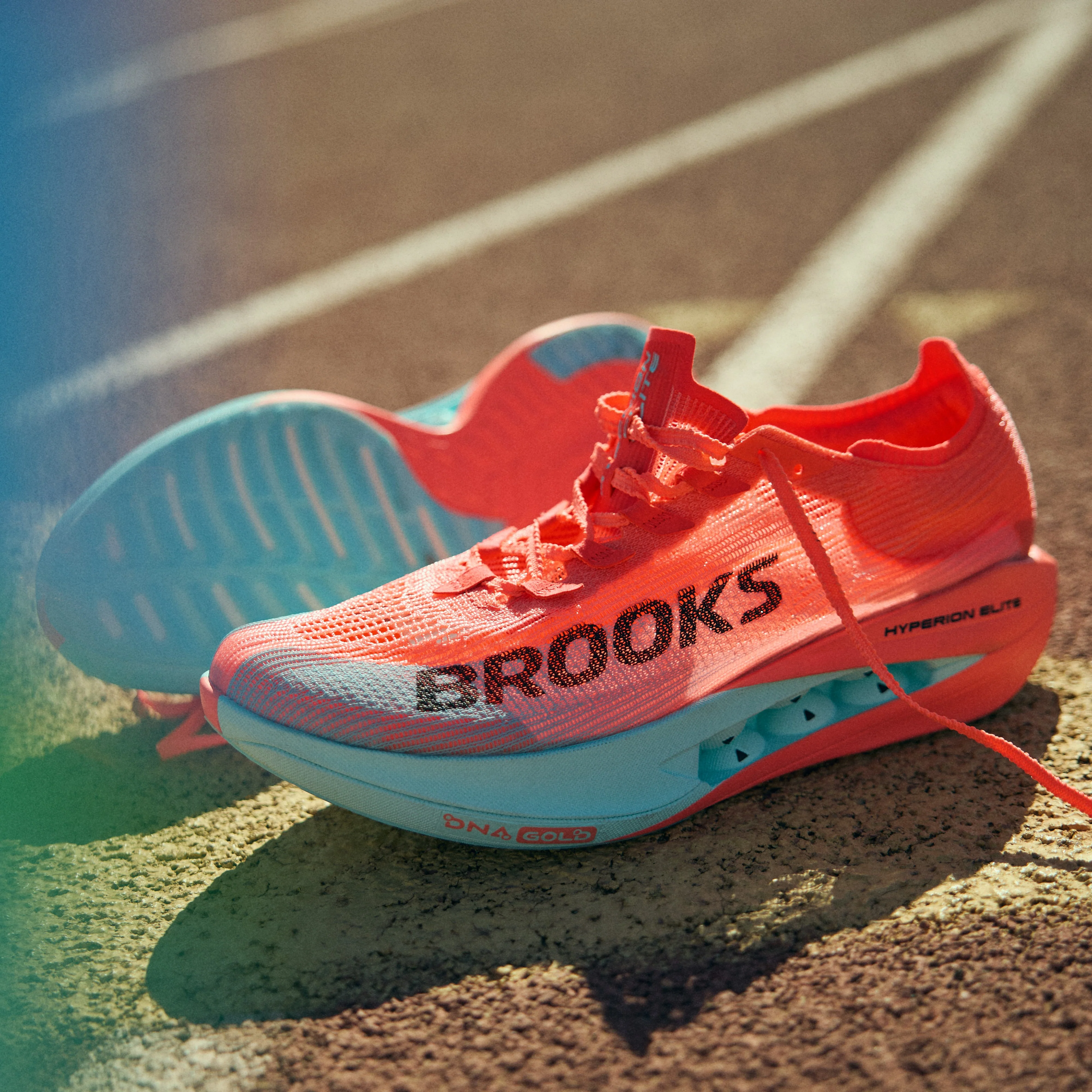 Brooks Hyperion Elite 5 | Pink Clay / Atomizer Blue | Unisex - Ekiden Sports